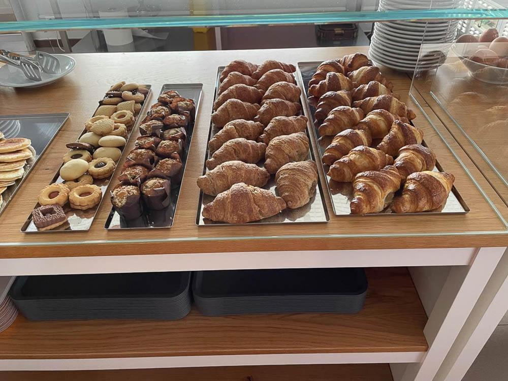帕拉堤努酒店 梅坦蓬托 外观 照片